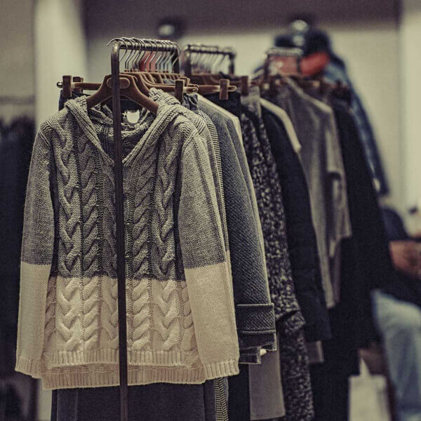 Одежда сток поштучно в Санкт-Петербурге и Ленинградской области